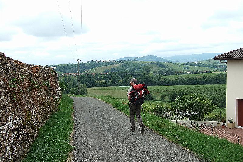 2010-06- (43).JPG - Weiter geht's - diesmal bergab in die Talsenke